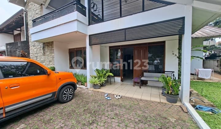 For Sale: Well-Maintained Corner House in Geger Kalong, North Bandung