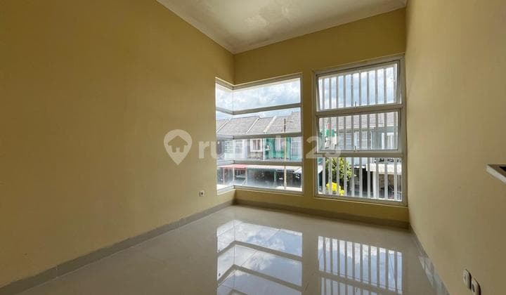 Rumah Rapih Bersih Cluster Depan Di Metland Transyogi Cibubur