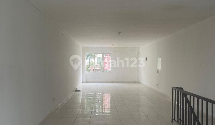 Ruko 2 Lantai Pinggir Jalan Raya Lippo Cikarang Siap Usaha Strategis