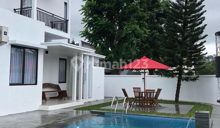 Rumah Hoek Semi Villa Didekat Taman Budaya Sentul City