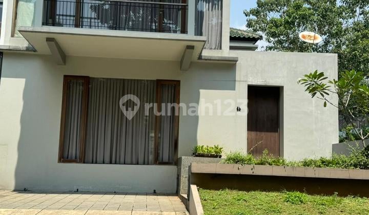 Rumah Bagus Shm Dengan Taman Yang Luas Di Cluster Bgh Sentul City