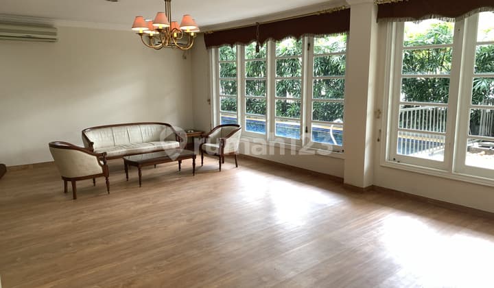 Luxury house in Simprug, Senayan suitable for office.