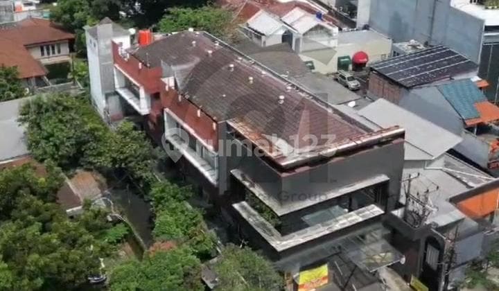 Dijual Gedung 3 Lantai di Kemang Jakarta Selatan