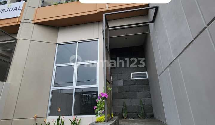 Rumah Baru Meruya Utara Sisa 1 Unit Jakarta Barat