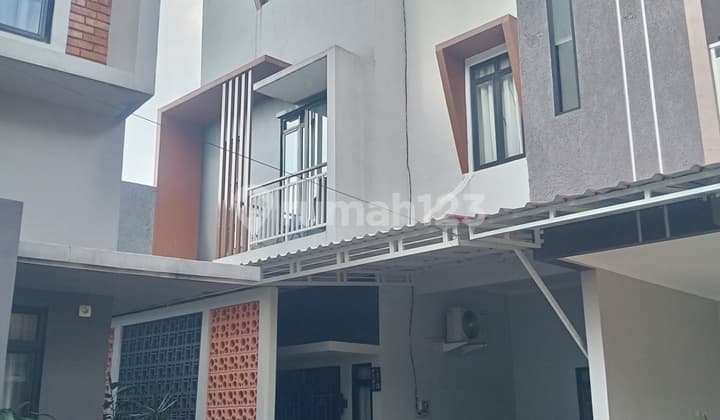 Jual Rumah 3 LT Cluster Full Furnished Lokasi Jagakarsa, Jaksel