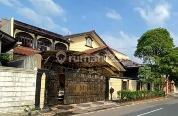 S396 Rumah Mewah 481 M2 Ada Kolam Renang di Duren Sawit Jakarta Timur