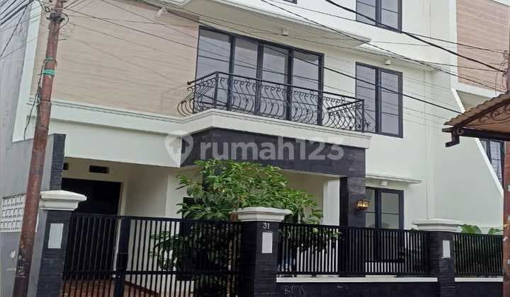 Rumah Baru 3 Lantai Mewah di Kalibata Utara Pancoran Jakarta Selatan