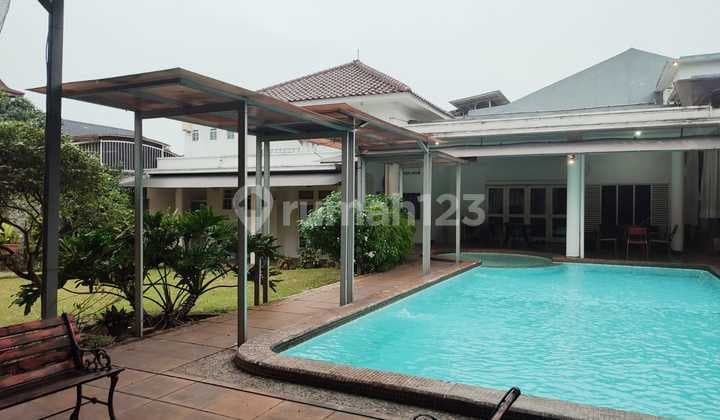 S700 Rumah 688 m2 Nuansa Villa Private Pool Bintaro Sektor 9 Tangerang