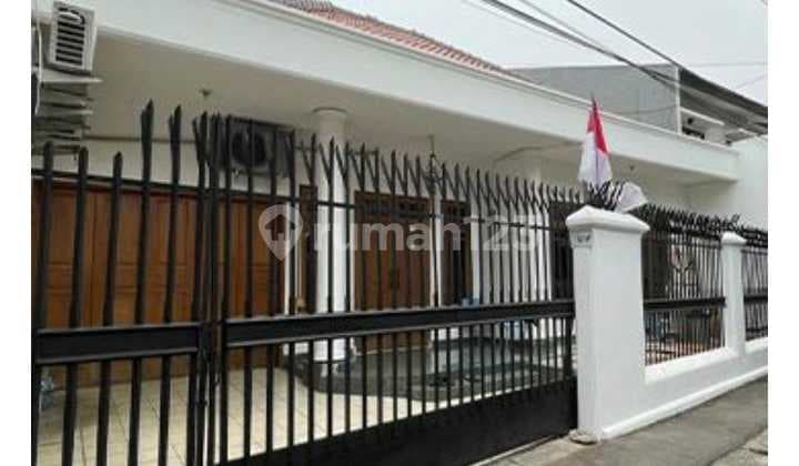 F04 1.5 Story House 200 M2 Affordable Kebon Baru Tebet South Jakarta