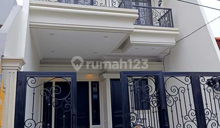 S304B Rumah Baru Modern Classic Rawamangun Jakarta Timur