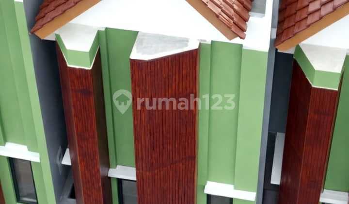S728 New 3-Storey House Cheap Strategic Utan Kayu Matraman East Jakarta