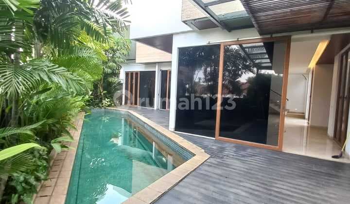 Z119 Rumah Mewah 550 m2 Strategis Patra Kuningan Jakarta Selatan