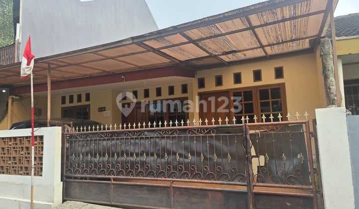 Y352 Rumah 1 Lantai 135 m2 Dekat Stasiun Pondok Kopi Jakarta Timur