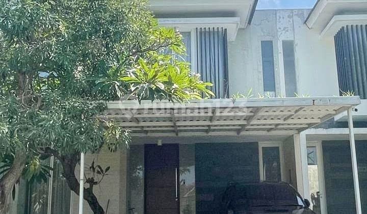 Disewakan Rumah Pelican Hill Citraland Surabaya Furnish, Siap Huni