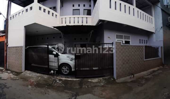 Rumah Kondisi Terawat 2 Lantai Siap Huni di Jatimakmur, bisa KPR