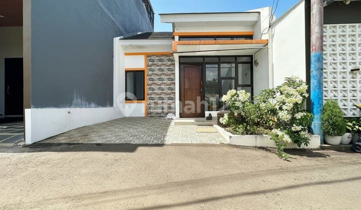 Dijual Rumah 900Jt di Cipayung, 5 Menit ke Tol Bambu Apus, SHM