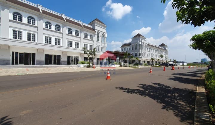 Disewakan Ruko Baru Siap Huni di The Plaza, Podomoro Park Bandung, Buah Batu