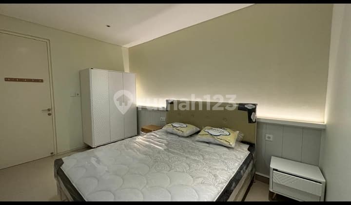 Rumah 2lantai Full Furnish Di Citraland Surabaya Barat