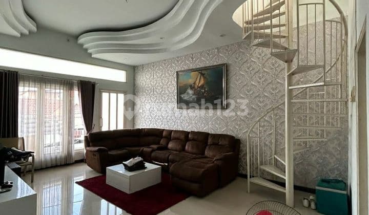 Rumah 3lantai Murah Di Pantai Mentari Kenjeran Surabaya Timur