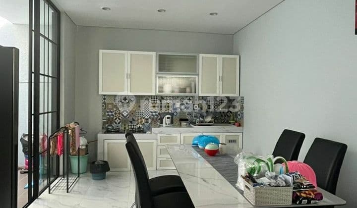 Rumah Furnish 2lantai Di Citraland Surabaya Barat
