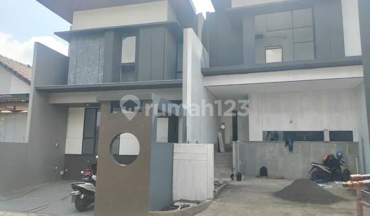 Rumah Lux Exlusive Di Komplek Setraduta Dekat Kampus Maranata