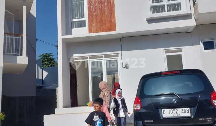 Rumah Asri 2lantai Didalam Cluster One-gate Bojongkoneng Cikutra