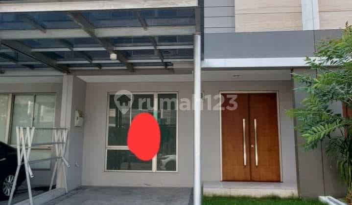 Disewakan Rumah 3 Lantai di Kawasan Golf Island