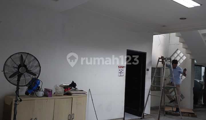 Disewakan Rumah Luas di Daerah Muara Karang