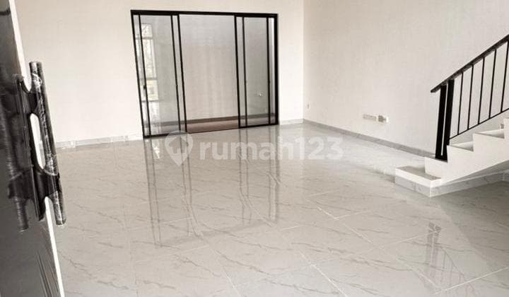 Rumah Cantik 2 Lantai Siap Huni Bebas Banjir