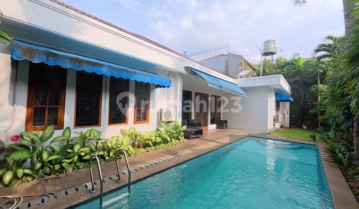 Rumah Luas 1 Lantai di Kemang Timur Jakarta Selatan