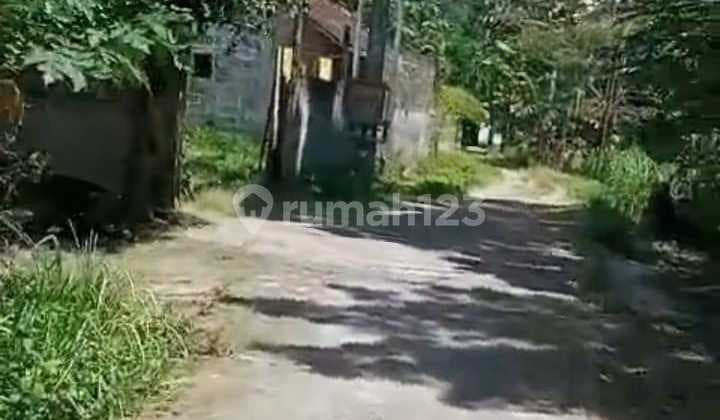 Tanah di Pusat Gerabah Kasongan