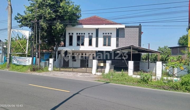 Gedung Eks Klinik Dan Kantor