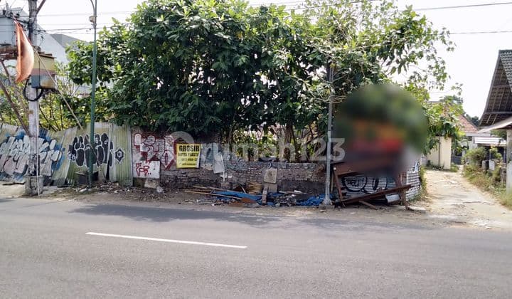 Tanah Pekarangan Jalan Raya Kodya