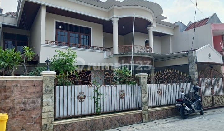 Well-Maintained Large House in Duren Sawit Complex