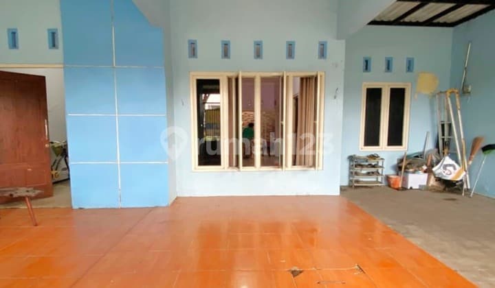 Hadap Fasum Taman - Parkir Tamu Aman Rumah Siap Huni Wiguna Timur Surabaya