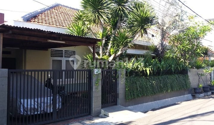 House for Sale in Pos Pengumben, Spacious and Lush Yard, Flood-Free
