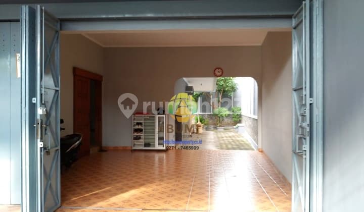 Rumah solo kota pinggir jalan raya siap pakai