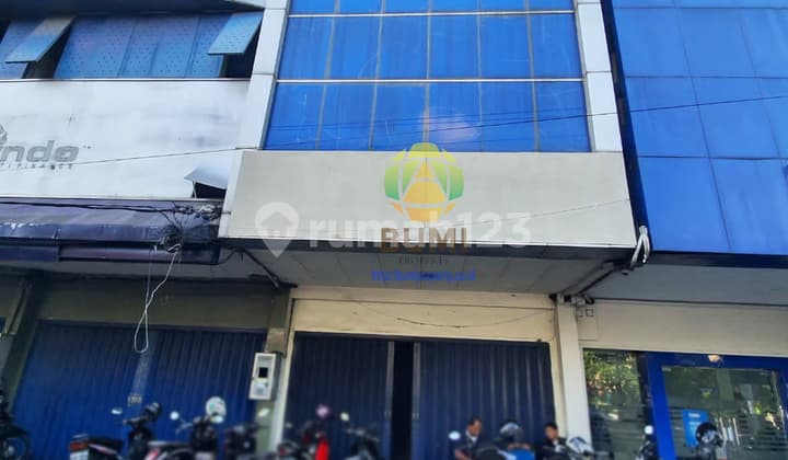 Good 4-Story Strategic Location Ruko in Pasar Kliwon Solo