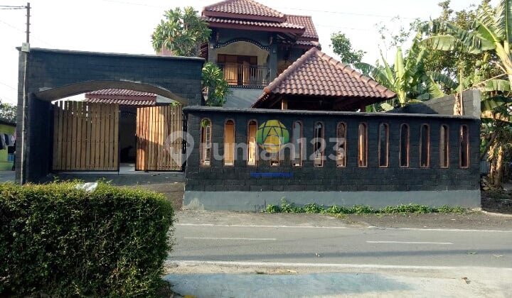 Nice House, Beautiful Environment in Klaten City