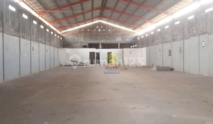 Wide, cheap warehouse 1500 meters location in Klampok Banjarnegara.