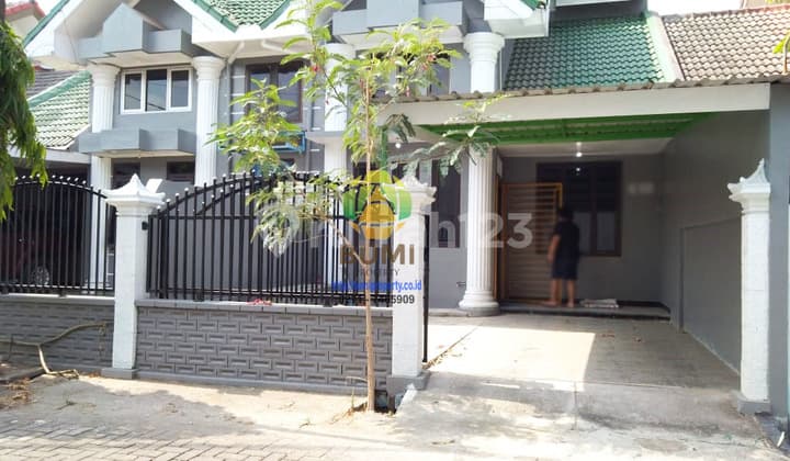 Jual murah 2 unit rumah dikomplek perumahan solo baru