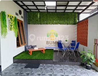 Affordable house with a strategic location near Solo Baru.