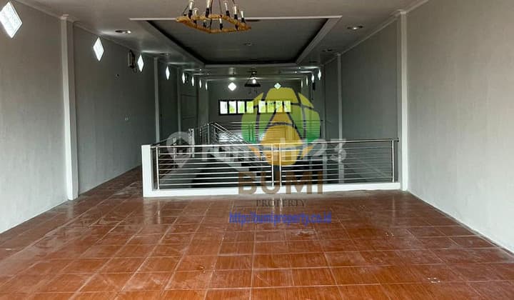 Ruko 2 lantai luas 250 meter area ramai di sragen tengah