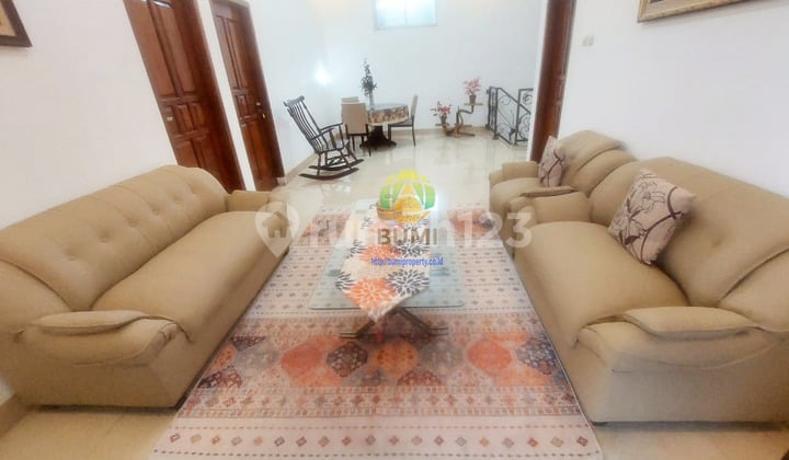 Rumah Bagus 2 Lantai Furnished di Semarang Barat