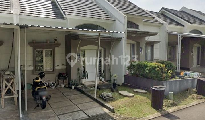 Rumah cantik parkiran luas di avebury royal tajur SHM