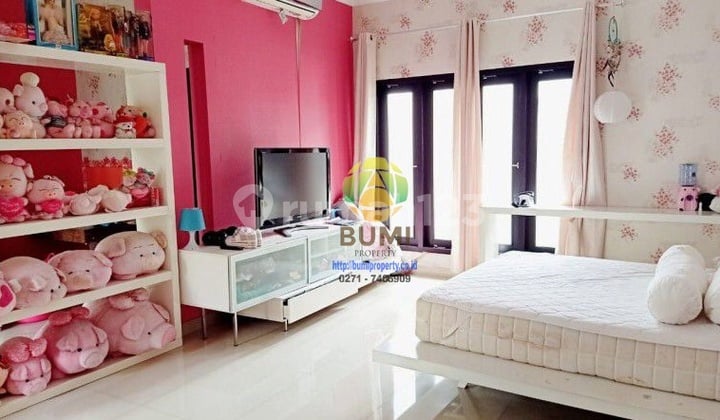 Rumah mewah 2 lantai kolam renang pribadi lokasi Jogja