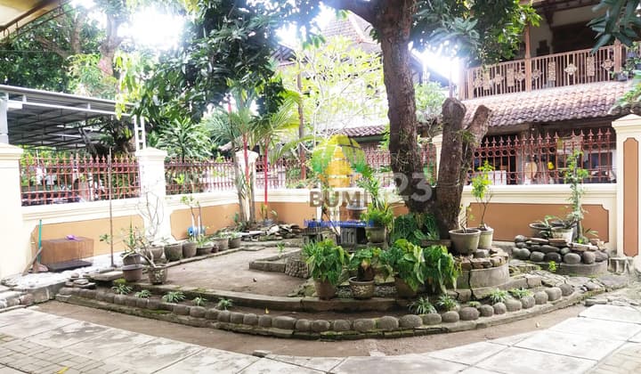 Spacious Ready-to-Use House in Manahan, Solo.