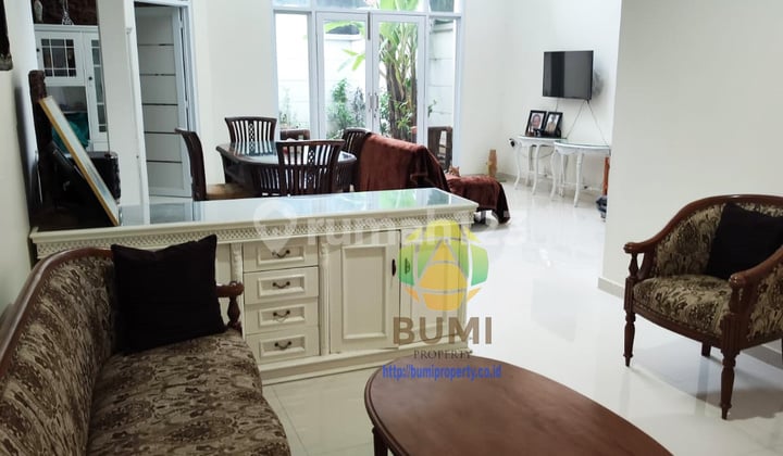 Rumah Mewah 2 Lantai di Komplek Perumahan Elit Solo Baru