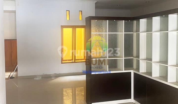 Rumah Siap huni dekat pusat perbelanjaan Solo Baru