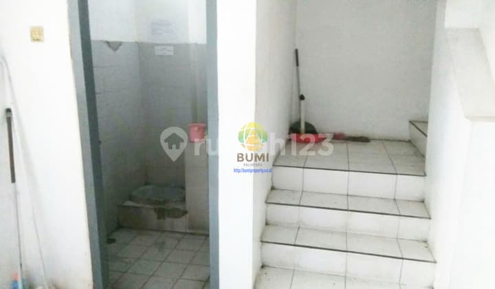 Ruko 2 lantai lokasi ramai di tengah kota solo